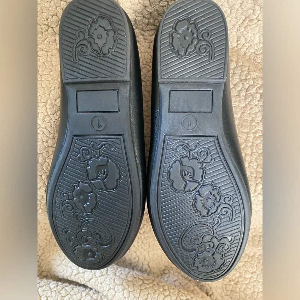 NWT SO Pensacola Girls Flats, Black Size 1